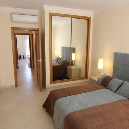 T2 Oasis Parque Apartment