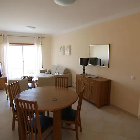 T2 Oasis Parque Apartment